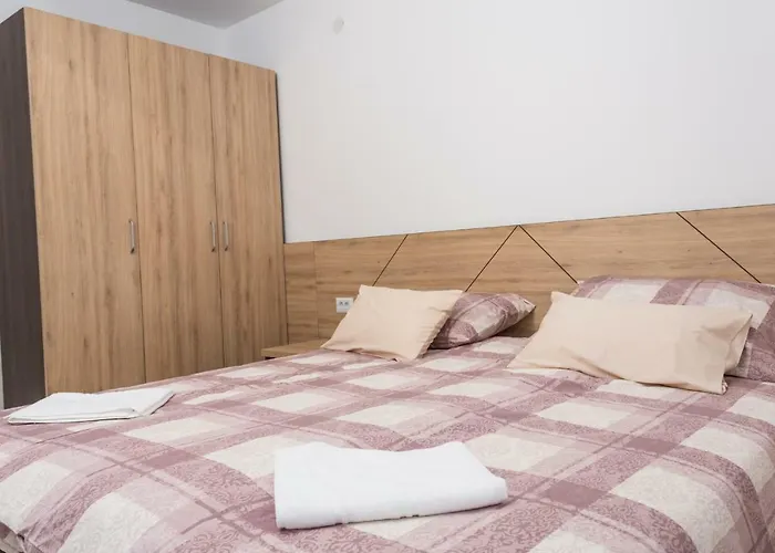 San 公寓式酒店 亚霍里纳